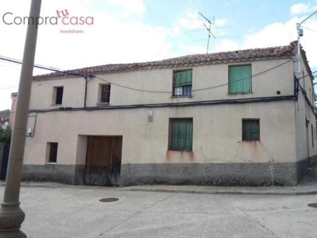 Casa en venta en Sexmo de San Lorenzo, Basardilla