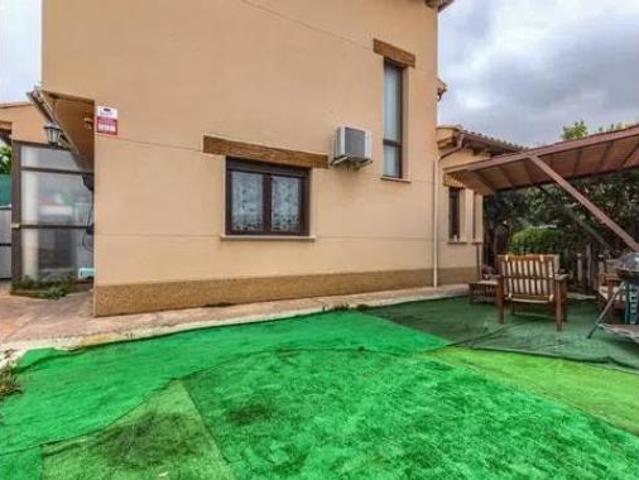 Casa en venta en Belmonte De Tajo, Madrid