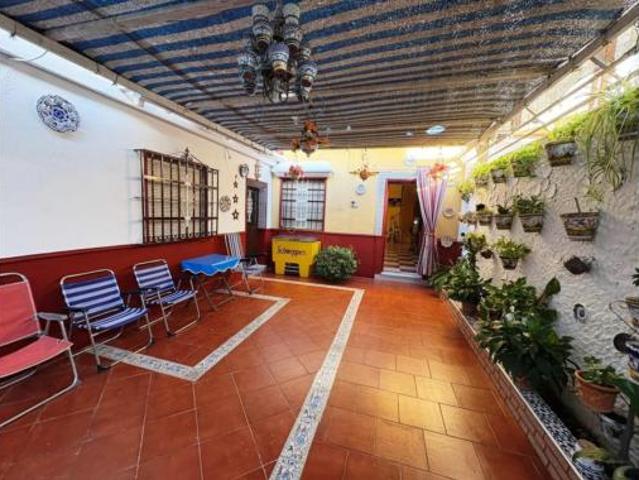 Casa en venta en Benacazón, Andalucía