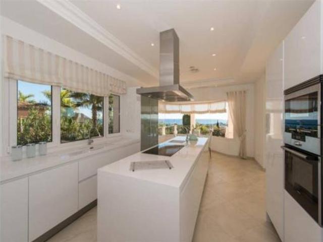 Casa en venta en La Alquería-El Paraíso, Costa del Sol Occidental