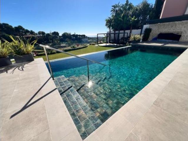 Casa en venta en La Alquería-El Paraíso, Costa del Sol Occidental