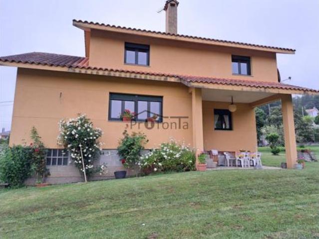 Casa en venta en Bergondo, A Coruña