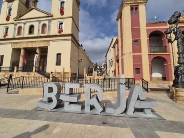 Casa en venta en Berja, Andalucía