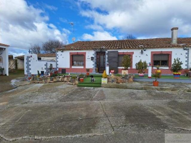 Casa en venta en Berrocal De Huebra