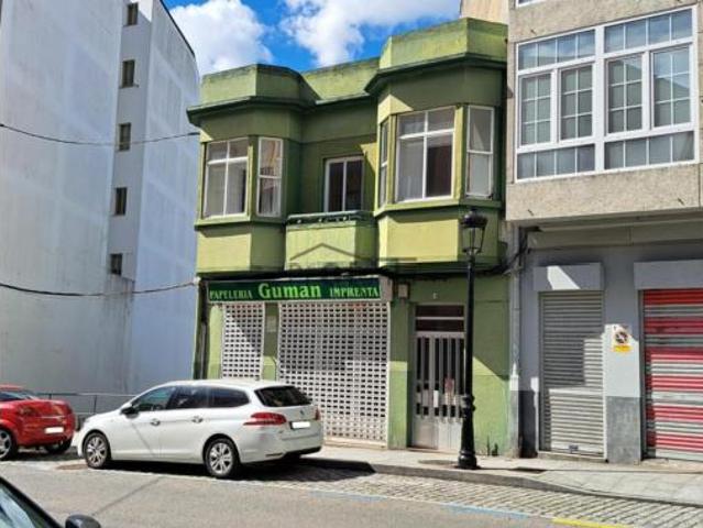 Casa en venta en As Cascas, Betanzos