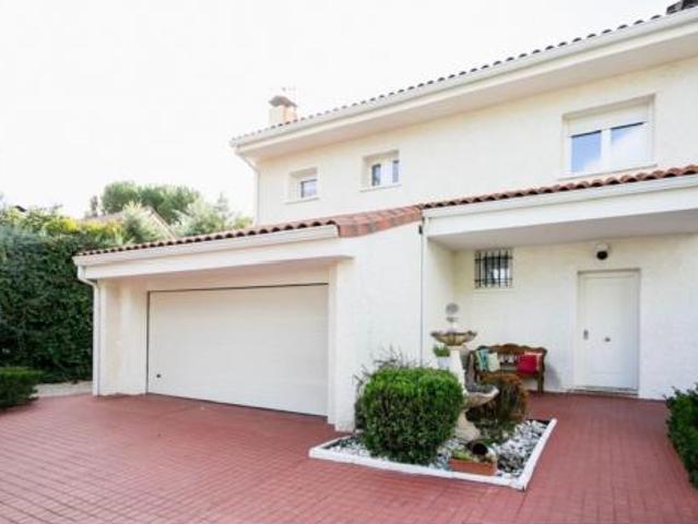 Casa en venta en Viñas Viejas, Boadilla Del Monte