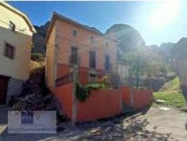 Casa en venta en Portilla de la Reina, Boca de Huérgano
