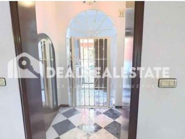 Casa en venta en Brenes, Andalucía