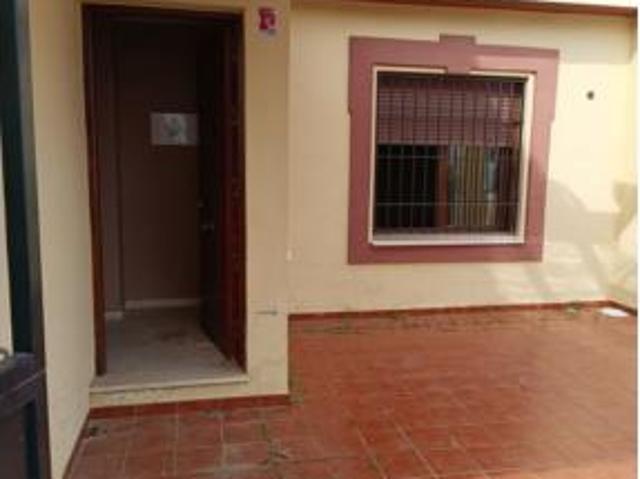 Casa en venta en Brenes, Andalucía