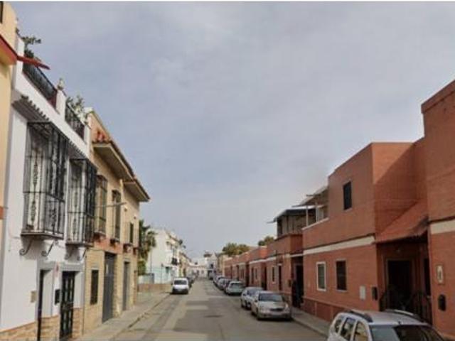 Casa en venta en Brenes, Andalucía