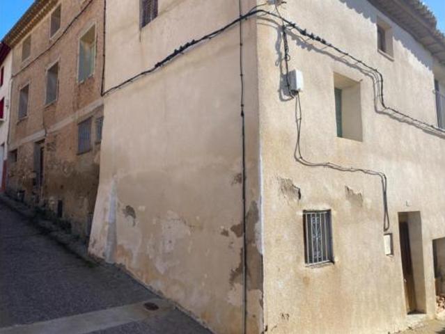 Casa en venta en Allueva, Aragón