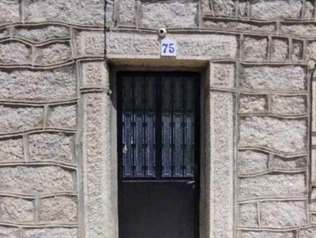 Casa en venta en Burgohondo, Castilla y León
