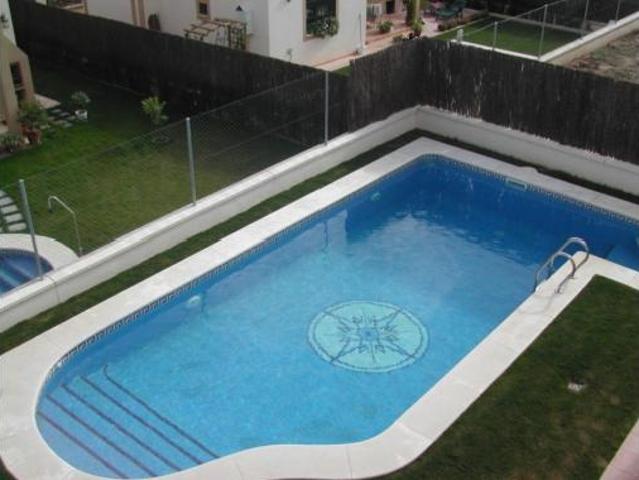 Casa en venta en Burguillos, Andalucía