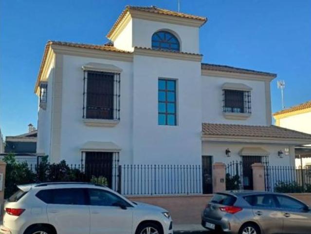 Casa en venta en Burguillos, Sevilla