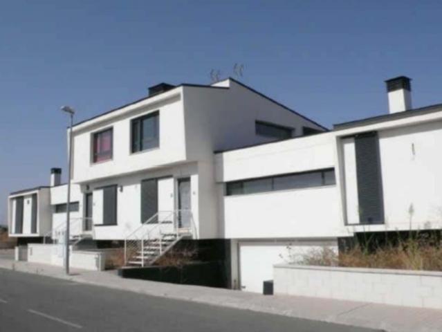 Casa en venta en Burguillos De Toledo, Castilla-La Mancha