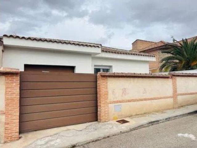 Casa en venta en Burguillos De Toledo, Castilla-La Mancha