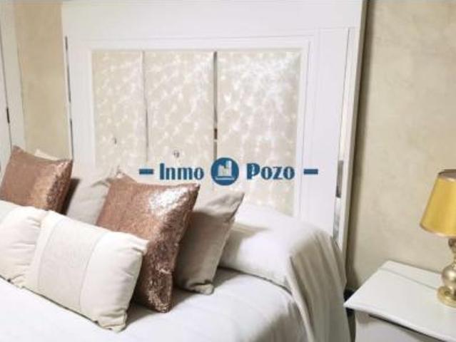 Casa en venta en Burguillos Del Cerro, Badajoz