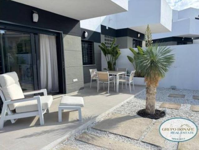 Casa en venta en Busot, Urbanización Valle Dorado