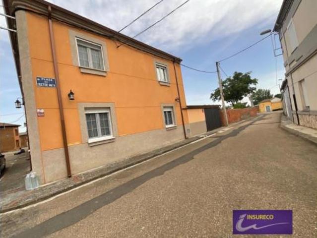 Casa en venta en Bustillo Del Páramo, Castilla y León