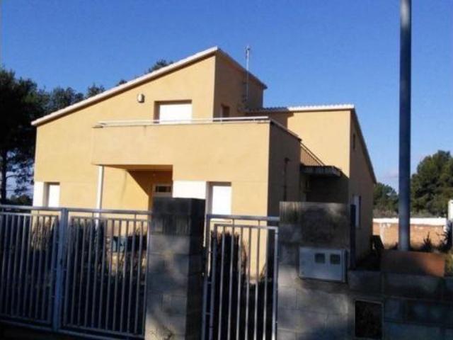Casa en venta en Cabra Del Camp