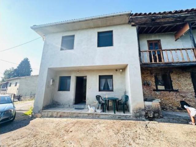 Casa en venta en Cabranes