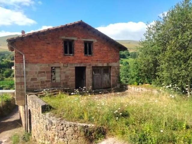 Casa en venta en Carmona, Cabuérniga
