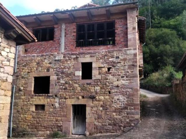 Casa en venta en Carmona, Cabuérniga