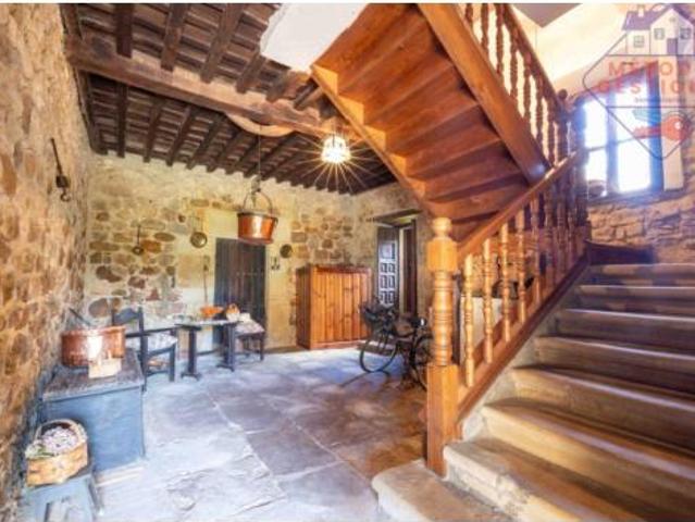 Casa en venta en Cabuérniga, Cantabria