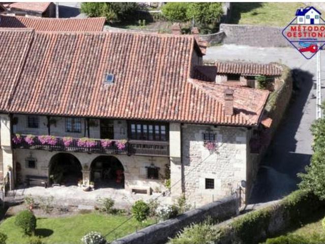 Casa en venta en Cabuérniga, Cantabria