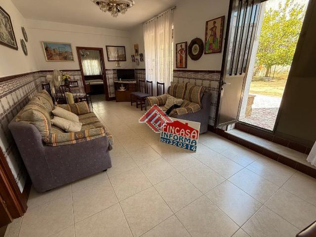 Casa en venta en Ibahernando, Extremadura