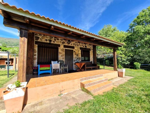 Casa en venta en Rebollar
