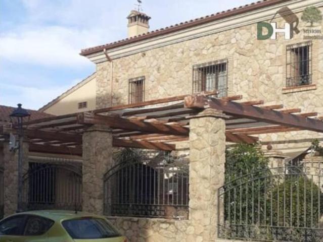 Casa en venta en San Juan, Cáceres