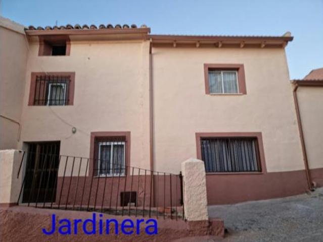 Casa en venta en Allueva, Aragón