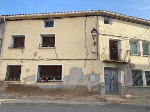 Casa en venta en Allueva, Aragón