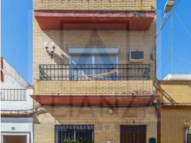 Casa en venta en Camas, Andalucía