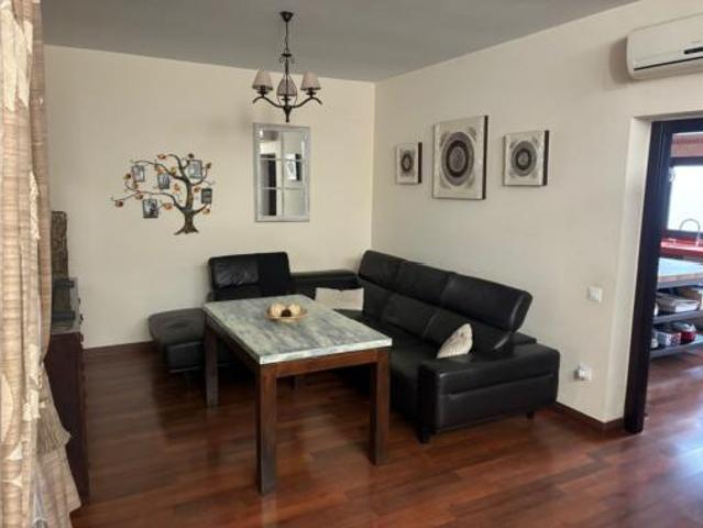 Casa en venta en Camas, Andalucía