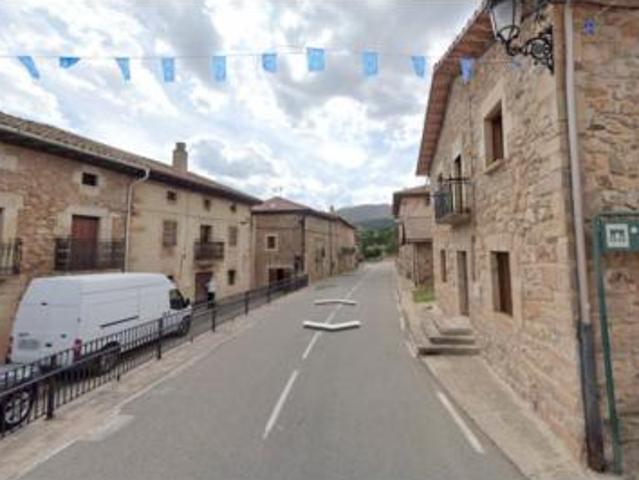 Casa en venta en Villavelayo, La Rioja