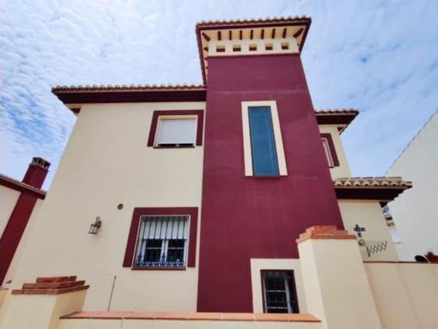 Casa en venta en Canillas de Albaida, Málaga