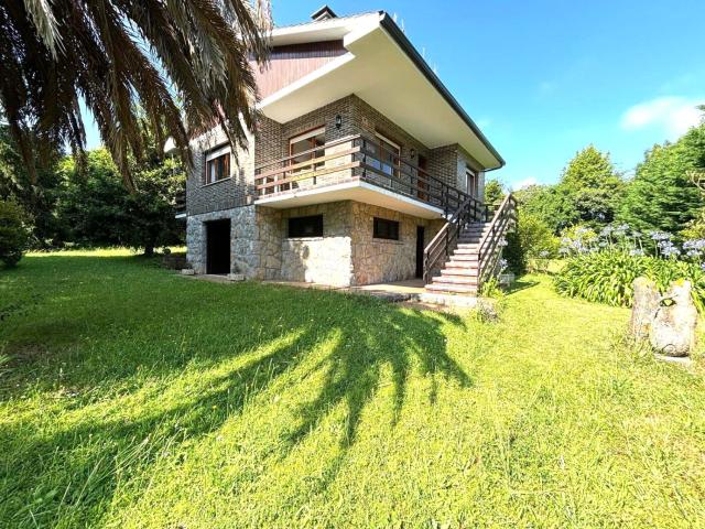 Casa en venta en Barrio Palacio, Arnuero