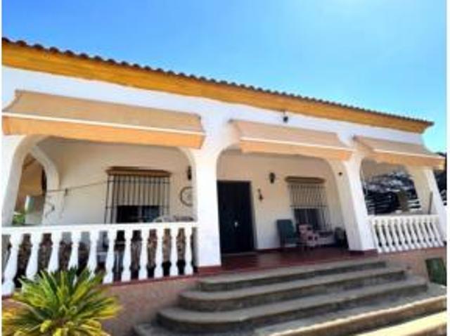 Casa en venta en Cantillana, Andalucía