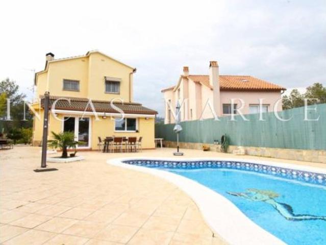 Casa en venta en Canyelles