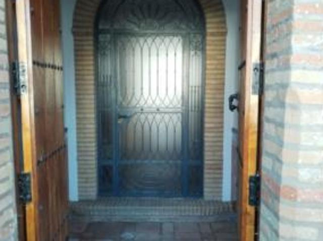 Casa en venta en Carmona, Andalucía