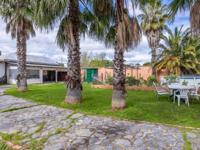 Casa en venta en Urbanización la Algabarra, Carmona