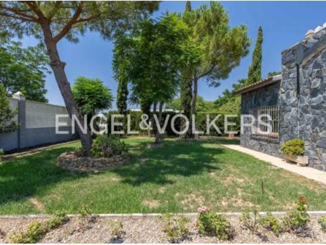 Casa en venta en Carmona, Andalucía