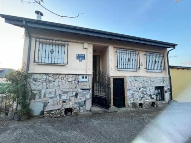 Casa en venta en Villadepalos, El Bierzo
