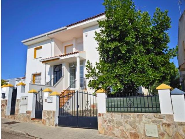 Casa en venta en Casarrubuelos, Madrid