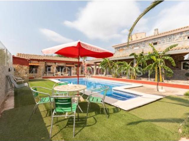 Casa en venta en el Camp de Túria, Valencia