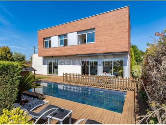 Casa en venta en Castellbisbal, Urbanització Can Santeugini
