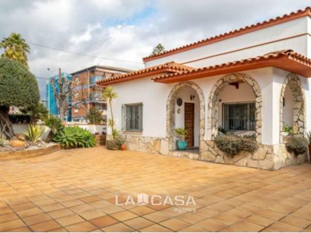 Casa en venta en les Botigues, Baix Llobregat