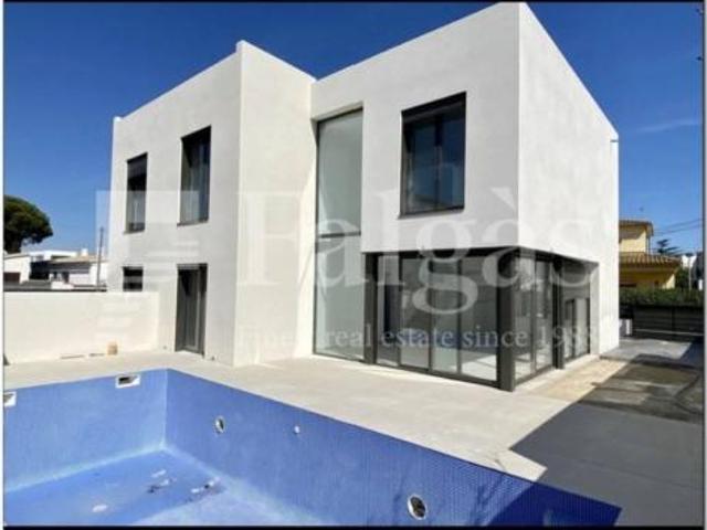 Casa en venta en Castelló D'empúries, Girona